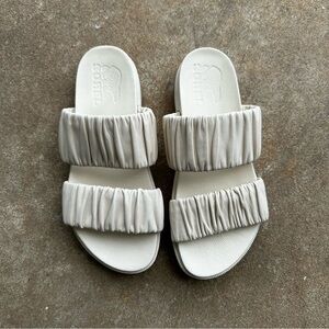 Sorel Roaming Two Strap White Cream Leather Slides Women’s Size 6.5